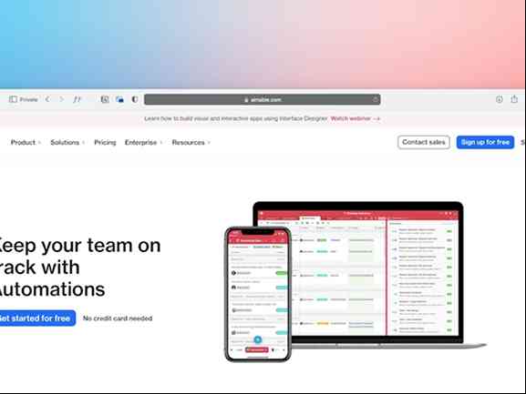 Creatio Oberfläche auf Desktop und Smartphone als Symbol für die Leistungen von MPoweredHub, CRM-Implementierung, Customer Experience und digitale Prozessautomatisierung.